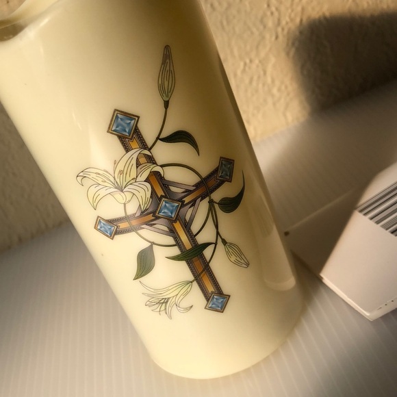 LED Prayer Christian Candle Cream Color Decorative with Blue Cross Design - Picture 2 of 4